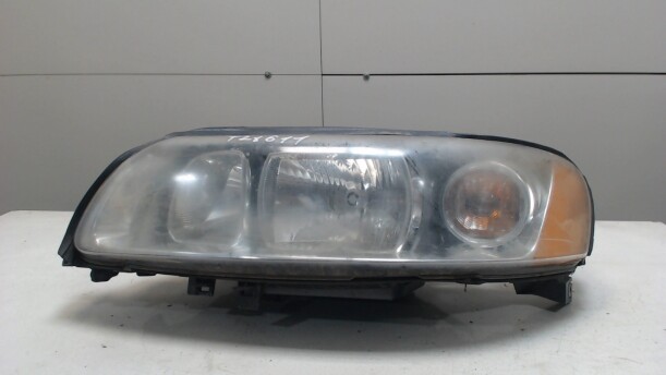 Фара передняя для Volvo XC70 II · Рестайлинг 2004-2007
