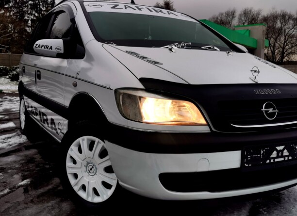 Opel Zafira A, 7 мест, 2002 г.