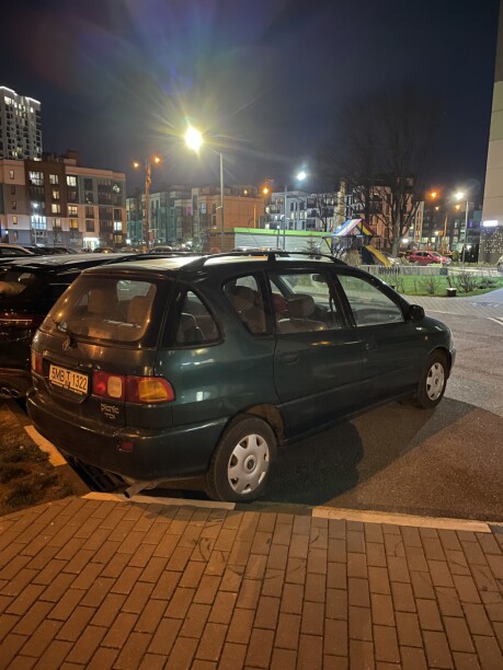 Toyota Picnic I, 7 мест, 1999 г.