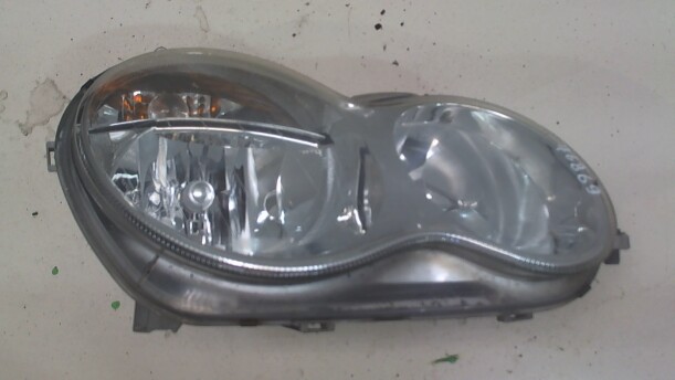 Фара передняя для Mercedes-Benz C-Класс W203, S203, CL203 · Рестайлинг 2004 - 2007