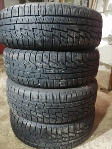 Легковые шины Nokian 185/65 R15 4 шт.