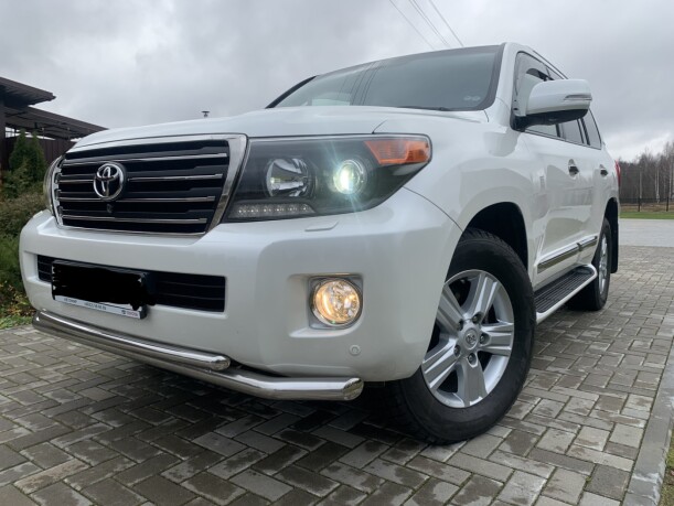 Toyota Land Cruiser J200 · Рестайлинг, 7 мест, 2014 г.