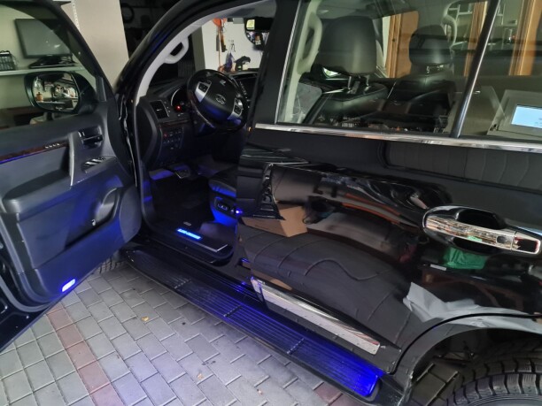 Toyota Land Cruiser J200 · Рестайлинг, 7 мест, 2013 г.