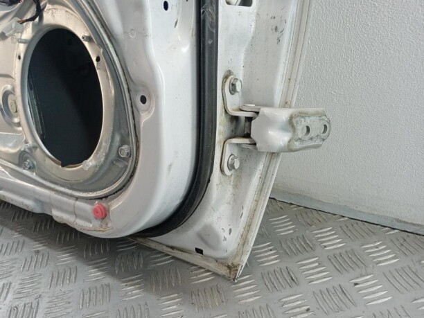Петля двери для Hyundai Elantra XD2 2003-2010
