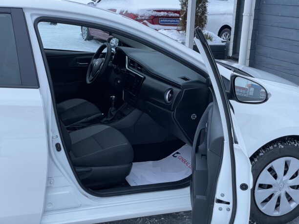 Toyota Auris II (E180) · Рестайлинг, 2017 г.
