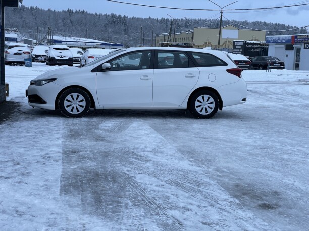 Toyota Auris II (E180) · Рестайлинг, 2017 г.