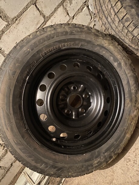 Легковые шины Snow storm 215/60 R16 4 шт.