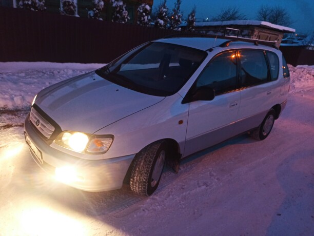 Toyota Picnic I, 7 мест, 2001 г.
