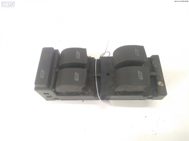Кнопка стеклоподъемника для Audi A3 8L · Рестайлинг 2000-2003