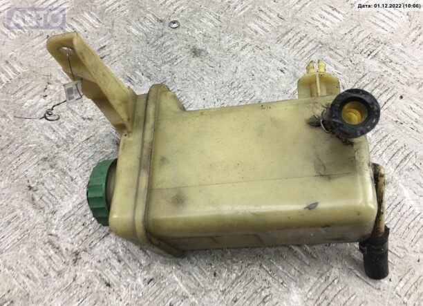 Крышка бачка гидроусилителя для Audi 80 B4 1991-1996