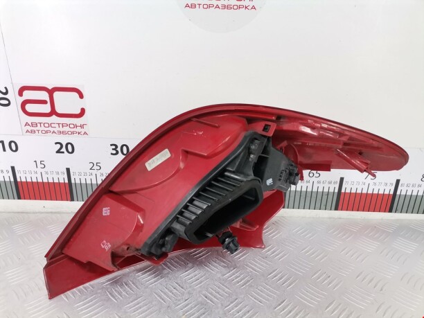 Задний правый фонарь в сборе для Peugeot 207 I · Рестайлинг 2009-2013