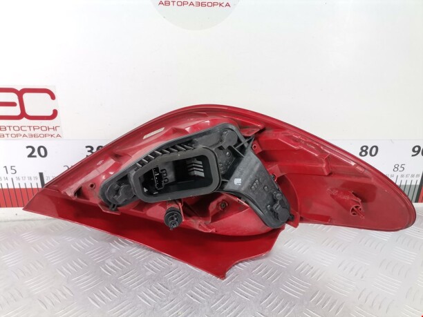 Задний правый фонарь в сборе для Peugeot 207 I · Рестайлинг 2009-2013
