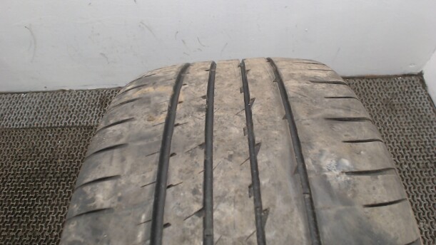Легковые шины GoodYear Eagle F1 285/35 R22 1 шт.