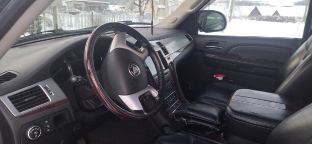 Cadillac Escalade III, 7 мест, 2008 г.