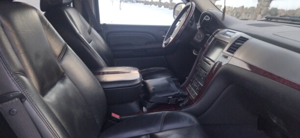 Cadillac Escalade III, 7 мест, 2008 г.