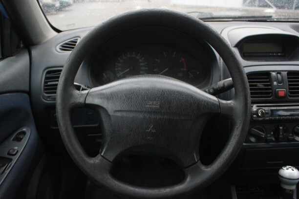 Mitsubishi Carisma I · Рестайлинг, 2000 г.