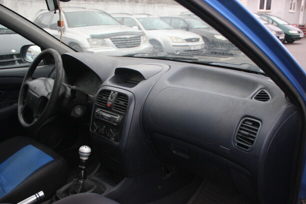 Mitsubishi Carisma I · Рестайлинг, 2000 г.