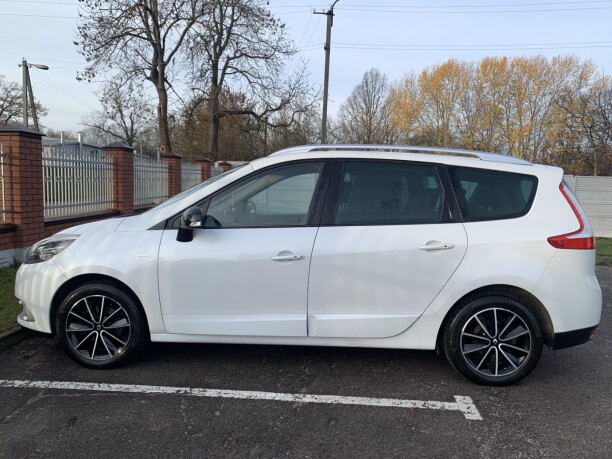 Renault Grand Scenic III · 2-й рестайлинг, 7 мест, 2015 г.