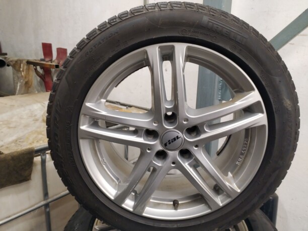 Легковые шины Pirelli 225/50 R17 4 шт.
