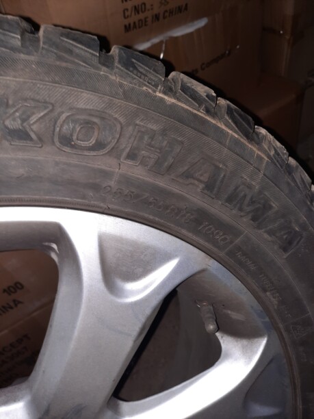 Легковые шины Yokohama 255/55 R18 4 шт.
