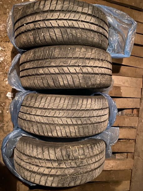 Легковые шины Barum 225/45 R17 4 шт.