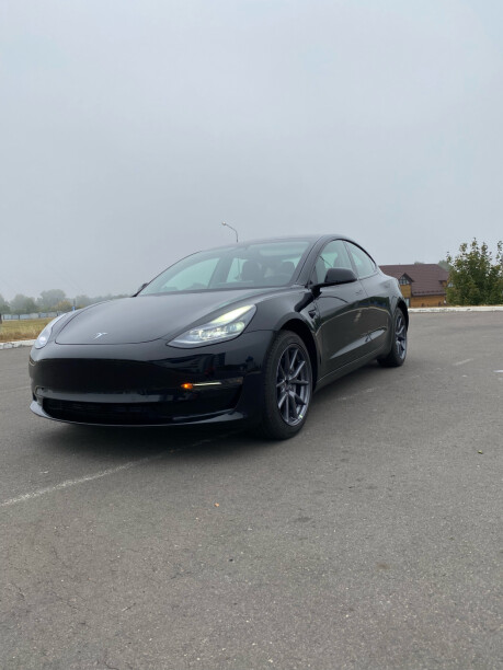 Tesla Model 3, 2021 г.