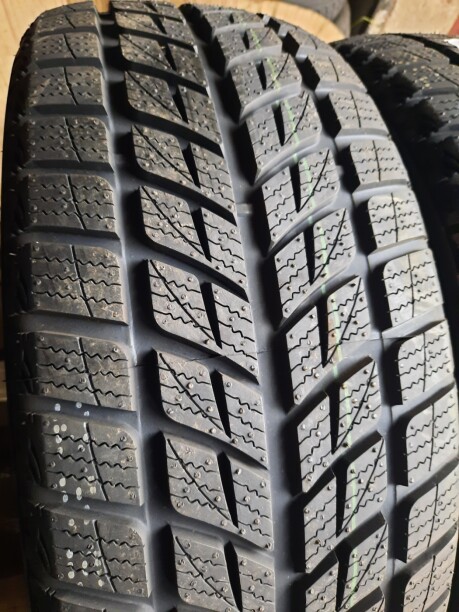 Легковые шины Gremax GM605 235/55 R18 2 шт.
