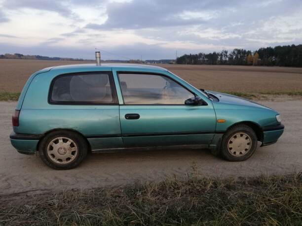 Nissan Sunny N14, 1993 г.