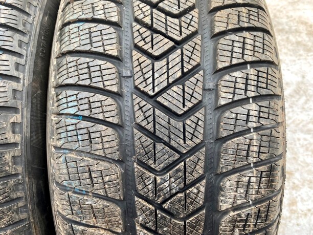Легковые шины Pirelli Scorpion Winter 285/45 R19 4 шт.