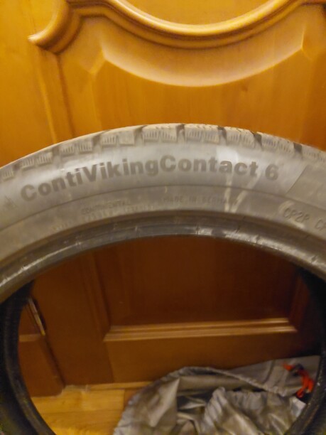 Легковые шины Continental ContiVikingContact 6 245/40 R18 2 шт.