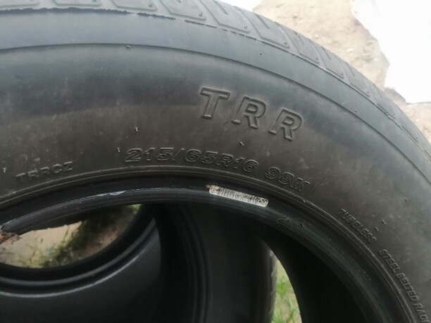 Легковые шины Bridgestone 215/65 R16 4 шт.
