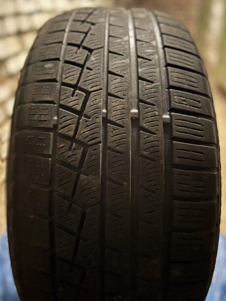 Легковые шины Yokohama 255/50 R19 2 шт.