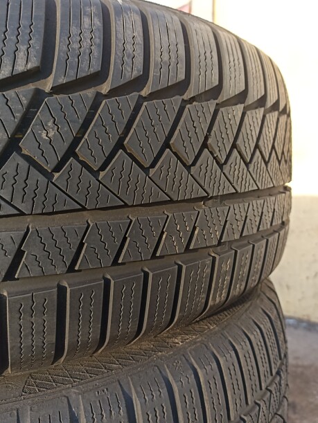 Легковые шины Continental 225/55 R17 4 шт.