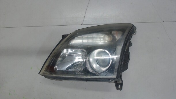 Фара передняя для Opel Vectra C 2002 - 2005