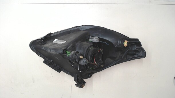 Фара передняя для Suzuki Swift III 2004-2010