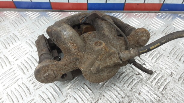Суппорт для BMW 1 серия E81, E82, E88, E87 2004 - 2007