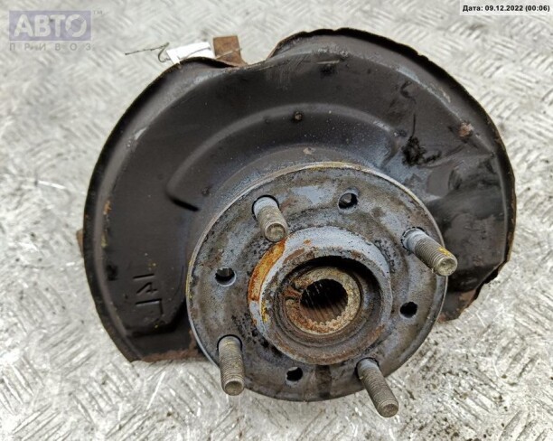 Кулак поворотный для Mitsubishi Carisma I 1995-1999
