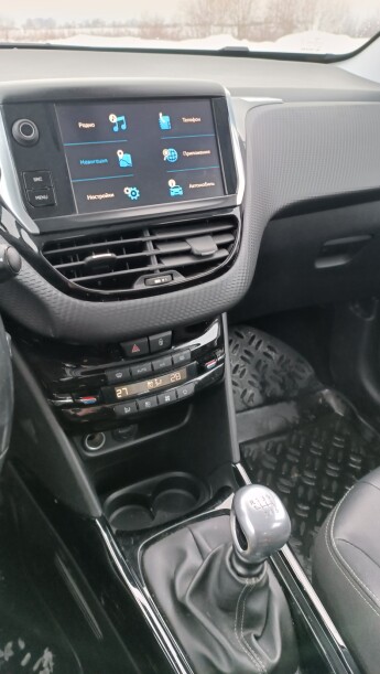 Peugeot 2008 I · Рестайлинг, 2017 г.