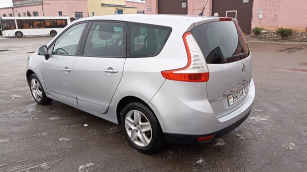 Renault Grand Scenic III · 2-й рестайлинг, 7 мест, 2016 г.
