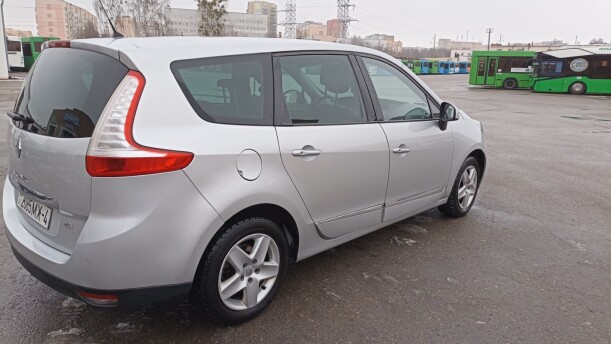 Renault Grand Scenic III · 2-й рестайлинг, 7 мест, 2016 г.