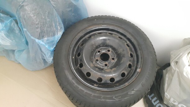 Легковые шины GoodYear Ultragrip 185/60 R15 4 шт.