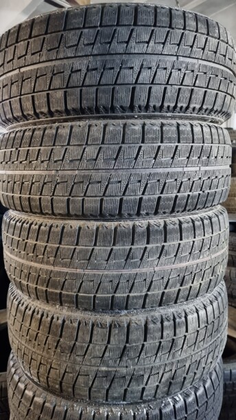 Легковые шины Bridgestone Blizzak REVO 2 215/60 R16 4 шт.