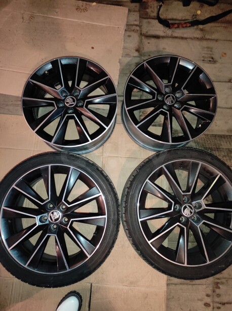 SKODA 7x17 5x100 4 шт.