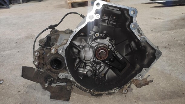Механическая коробка переключения передач в сборе для Mazda 626 GF 1996-1999