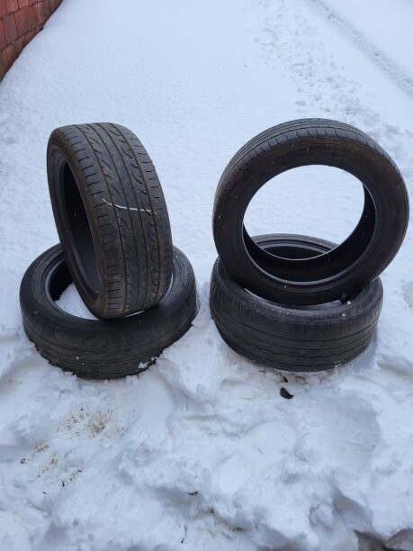 Легковые шины Dunlop 215/50 R17 4 шт.