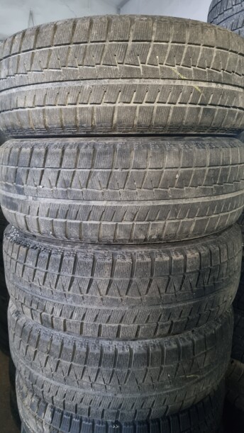 Легковые шины Bridgestone Blizzak REVO GZ 215/60 R16 4 шт.