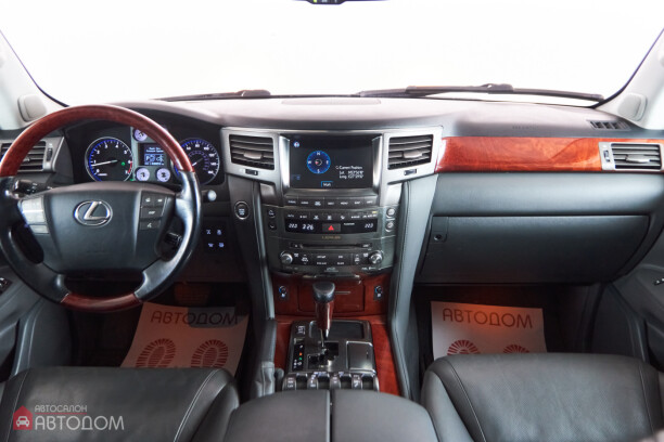 Lexus LX III, 2008 г.