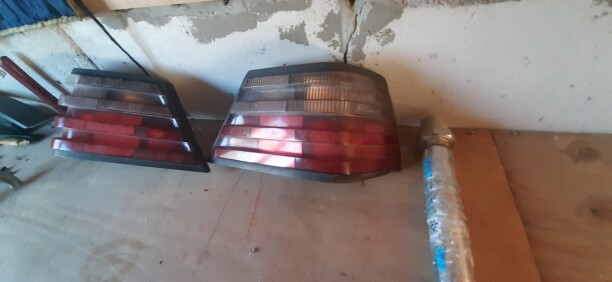 Комплект задних фонарей для Mercedes-Benz E-Класс W124, S124, C124, A124 1984-1997