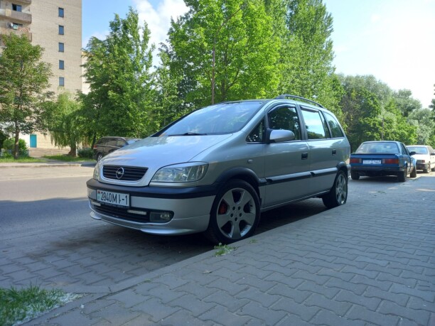 Opel Zafira A, 7 мест, 2000 г.