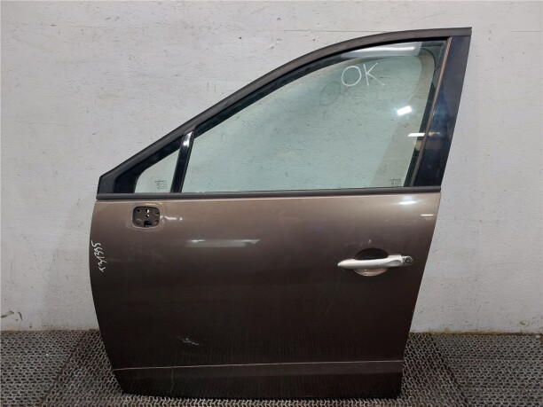 Боковое стекло для Renault Scenic III 2009-2012
